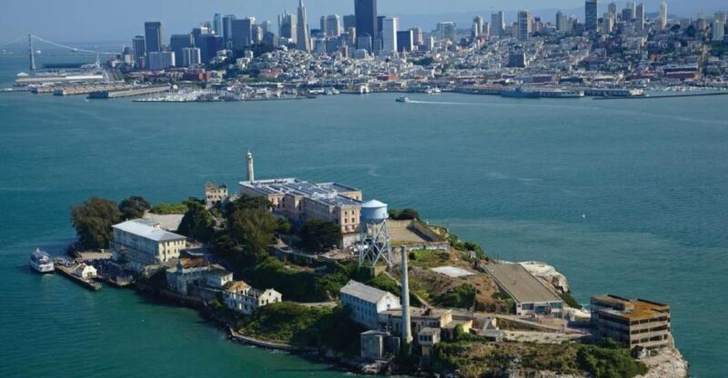 San Francisco: City Tour and Alcatraz Entrance Ticket Combo - Discover San Francisco’s Top Landmarks with a Complete City and Alcatraz Tour