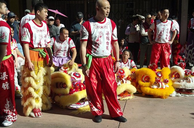 San Francisco City Tour Including Muir Woods and Sausalito - Visiting the Ferry Building Marketplace