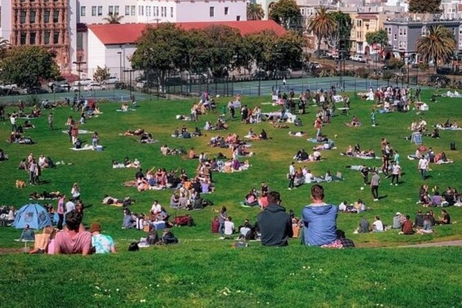 San Francisco Half Day Private Car Tour With A Guide (Car Tour) - Shopping and Strolling through Union Square