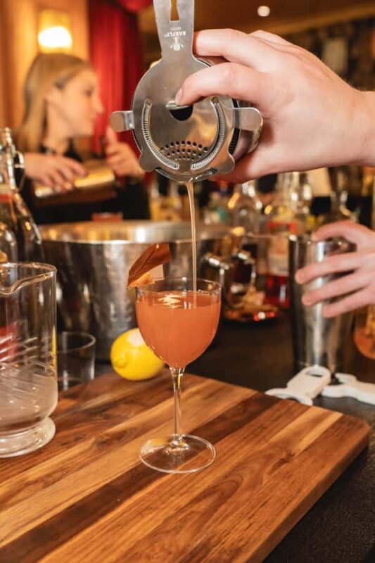 San Francisco: Local Distillery Cocktail Making Class - Scenic Views of the San Francisco Skyline