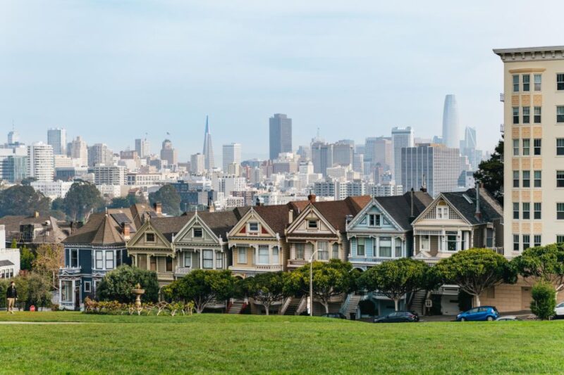 San Francisco: Movie Filming Locations Bus Tour - Family Fun with Movie and SF Trivia