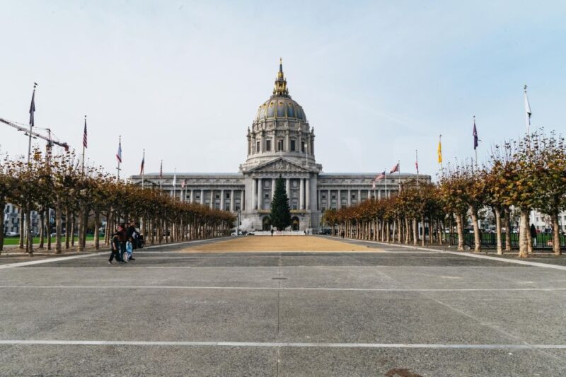 San Francisco: Movie Filming Locations Bus Tour - The Guides Make the Difference