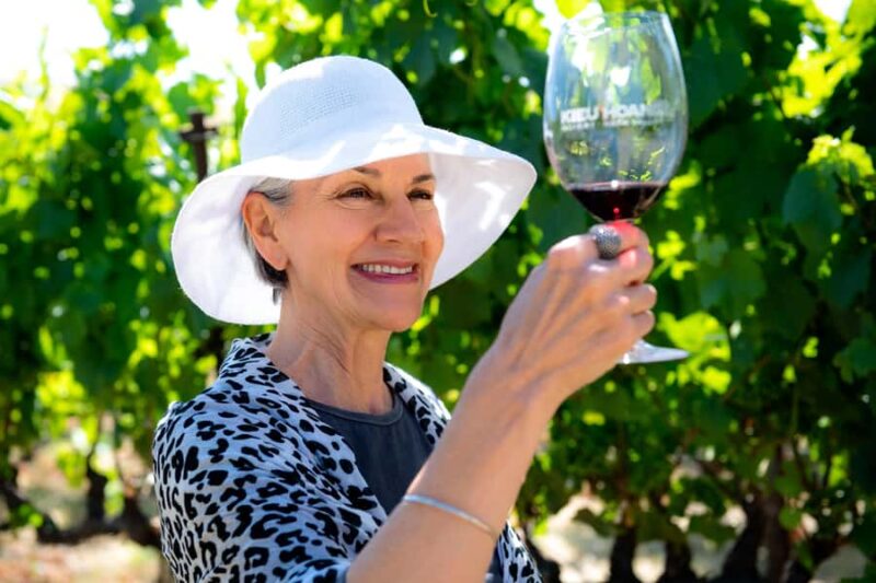 San Francisco: Redwood & Wine Country Tour with Lunch & Wine - Guide Personalities and Tour Atmosphere