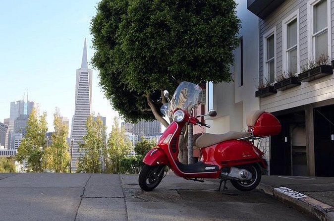 San Francisco Telegraph Hill & The Old Waterfront Tour - The Charm of the Wooden Steps and Greenery of Filbert Stairs