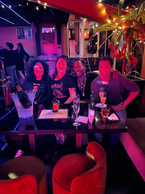 San Francisco: Walk with Spirits Haunted Pub Crawl - End in the Legendary Chinatown