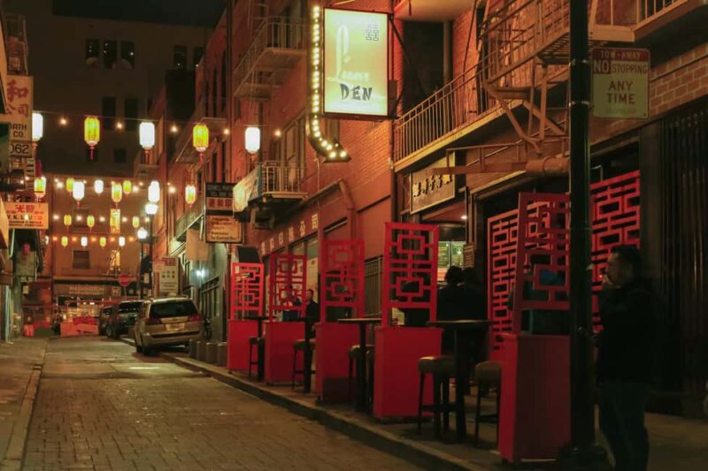 San Francisco: Walk with Spirits Haunted Pub Crawl - What Makes This Tour Different from Other Ghost Tours