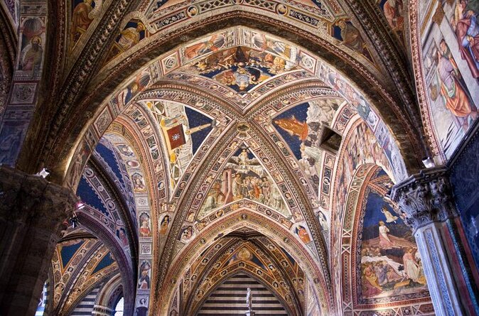 San Gimignano and Winery Experience with Light Lunch from Pisa - Explore Tuscan Charm for a Full Day