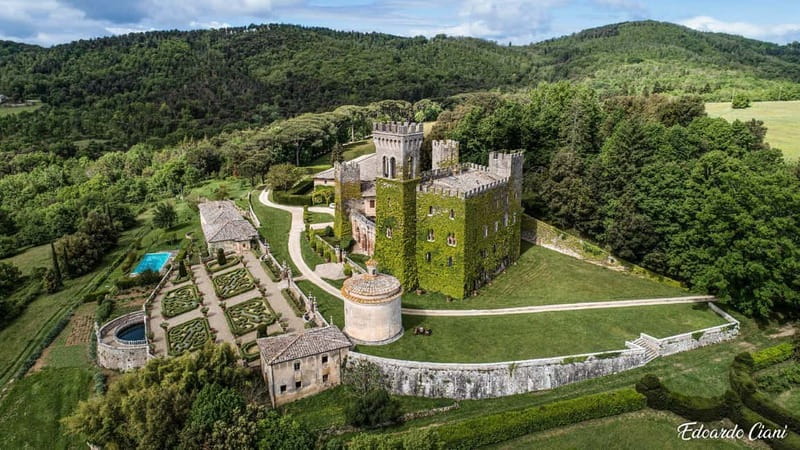 San Gimignano: Drone Tour video in tuscany - San Gimignano Drone Video Tour in Tuscany: A Unique Aerial Experience