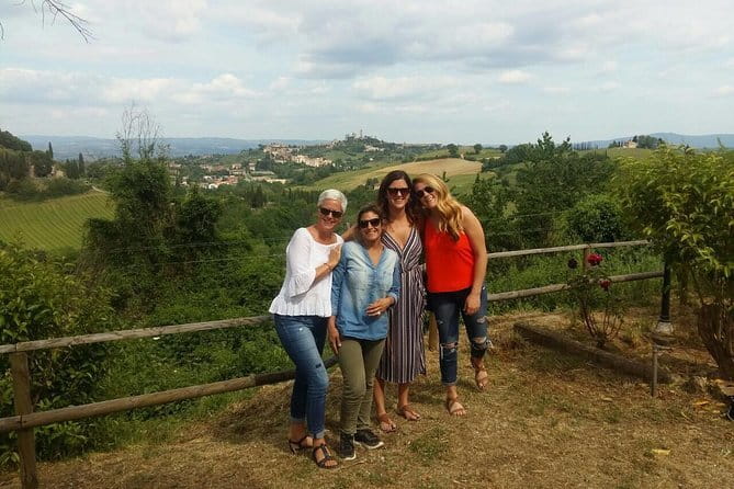 San Gimignano, Saffron and Vernaccia Wine from Florence - Key Points