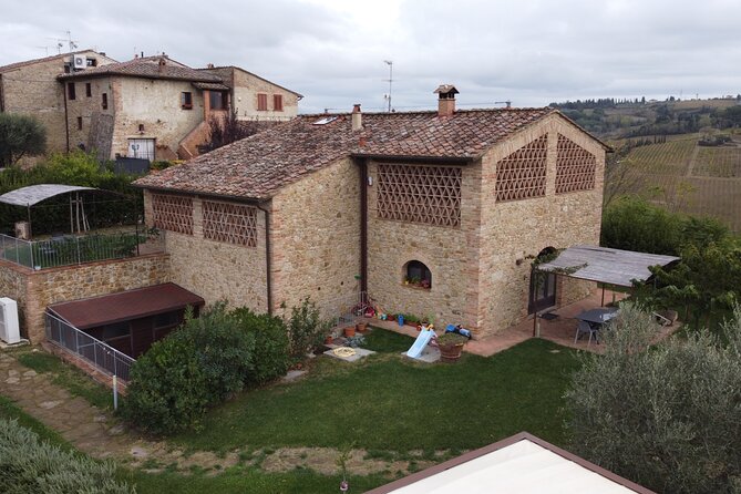 San Gimignano: Vineyard and Cellar Tour with Wine Tasting - Wine and Food Pairings: Vernaccia, Chianti, and Vinsanto