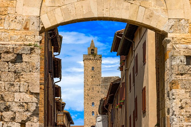San Gimignano Walking Tour with Audioguide on Your Smartphone - Key Points