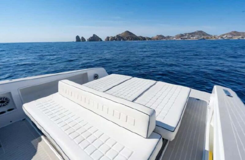 San José del Cabo: Luxury Yacht Experience - Snorkeling in the Calm Sea of Cortez