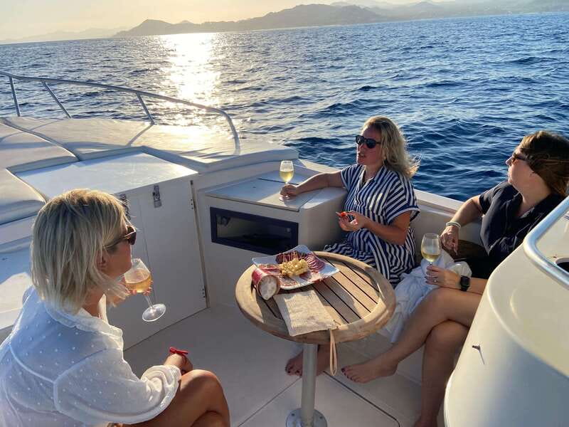 San José del Cabo: Private Sunset Cruise - Logistics and Practical Details