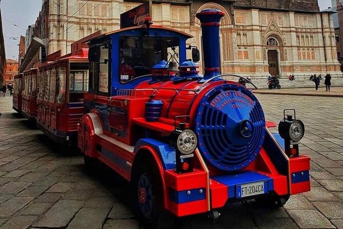 San Luca Experience Tour skip the line and Food Tasting - Navigation and Accessibility