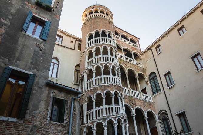 San Marco Pass: Basilica, Doge Pal. & Bell Tower Priority Tickets - Comparing Value and Experience