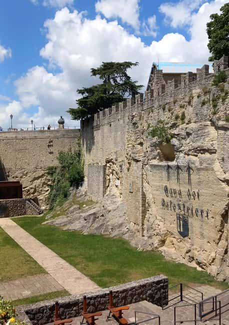 San Marino: 2-Hour Private Guided Walking and Titanus Museum - Walking Through Piazza della Libertà: The Heart of San Marino’s Civic Life