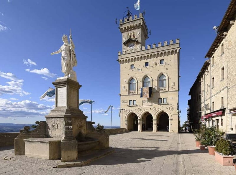 San Marino: Private City Tour + Wonder Welcome KIT - Key Points