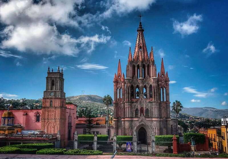 San Miguel De Allende: Downtown Landmarks Walking Tour - Explore the Heart of San Miguel de Allende for $73