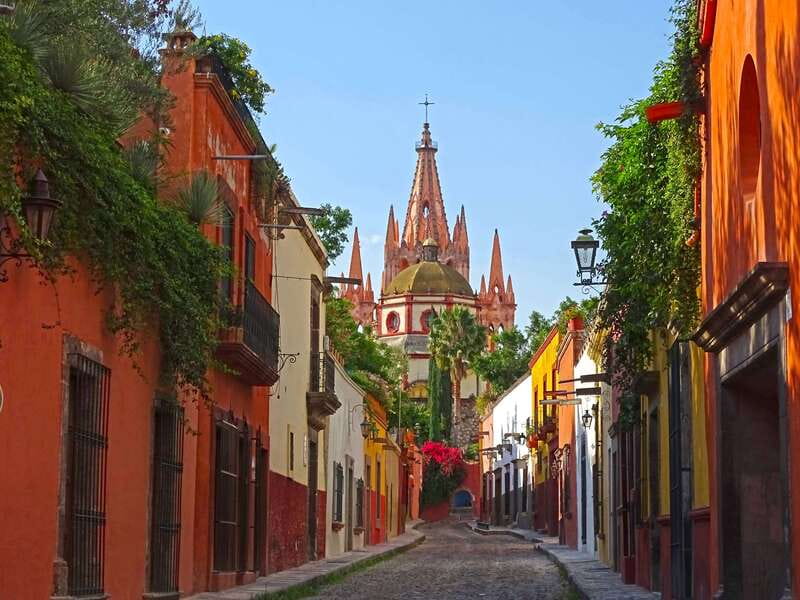 San Miguel De Allende: Downtown Landmarks Walking Tour - Key Points