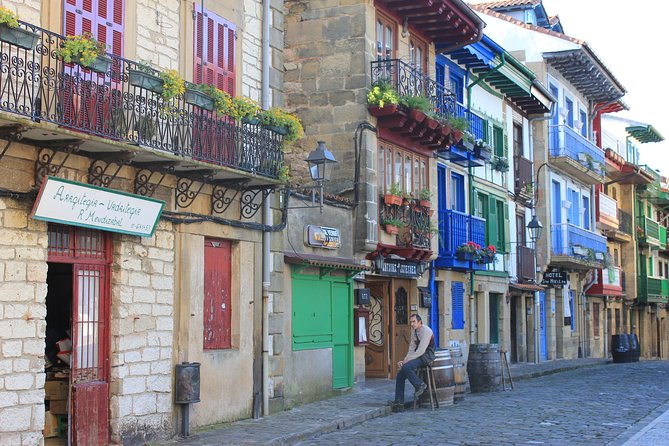 San Sebastian and the Basque Coast Tour - Exploring Hondarribia’s Fishermen’s District