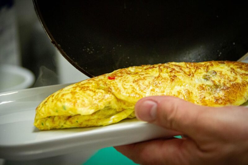 San Sebastian: Basque cuisine cooking class - Exploring the Old Towns Secret Kitchen