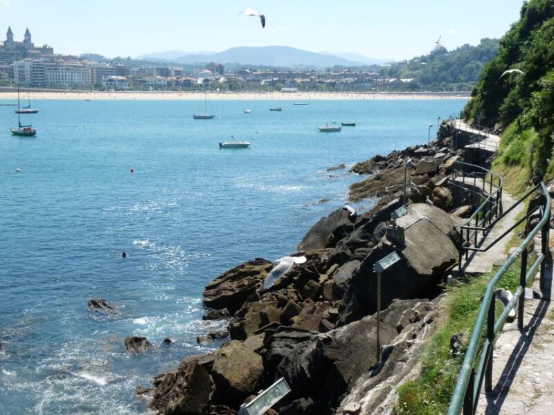 San Sebastian: Boat Tour with Stop at Santa Clara - Departure Options and Seasonal Scheduling