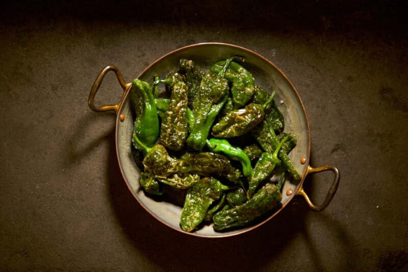 San Sebastián: Gourmet Dinner Walking Tour with Wine - Practical Details: Accessibility and Booking