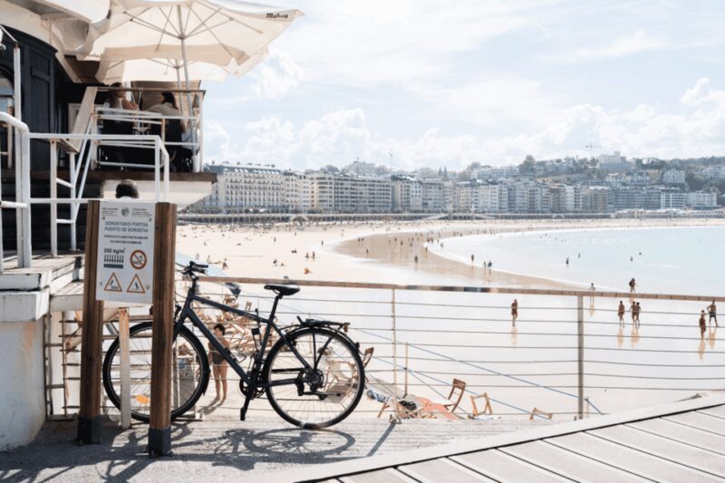 San Sebastian: Guided Bike Tour - Practical Details: Meeting Point and Accessibility