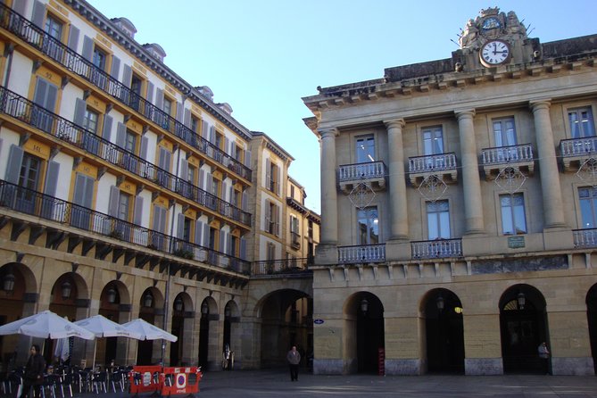 San Sebastian Highlights Private City Tour with Hotel Pick up - The Scenic Views from Monte Igueldo and Comb of the Wind