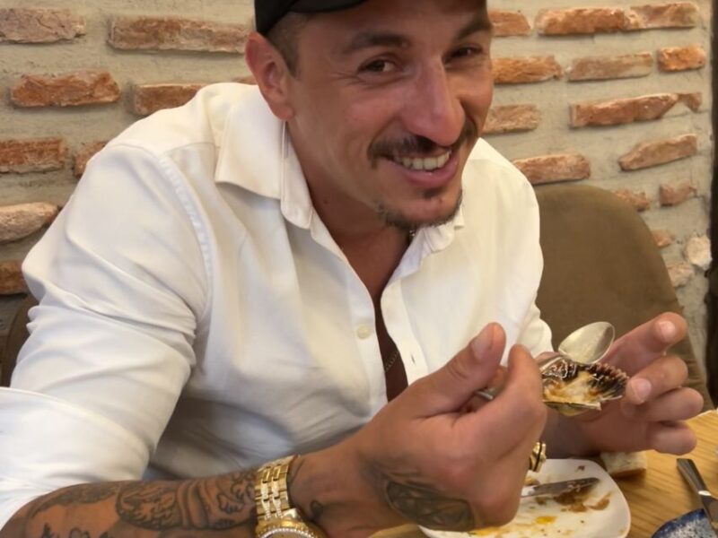 San Sebastian: Market, Pintxos and Wine Tasting Tour - The Food and Drink Highlights