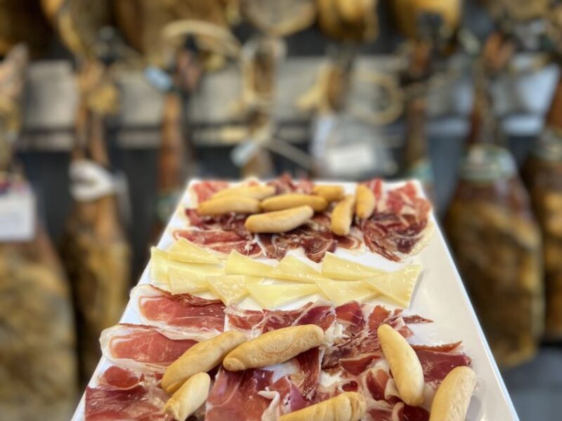 San Sebastian: Market, Pintxos and Wine Tasting Tour - Meeting Point, Accessibility, and Practical Details