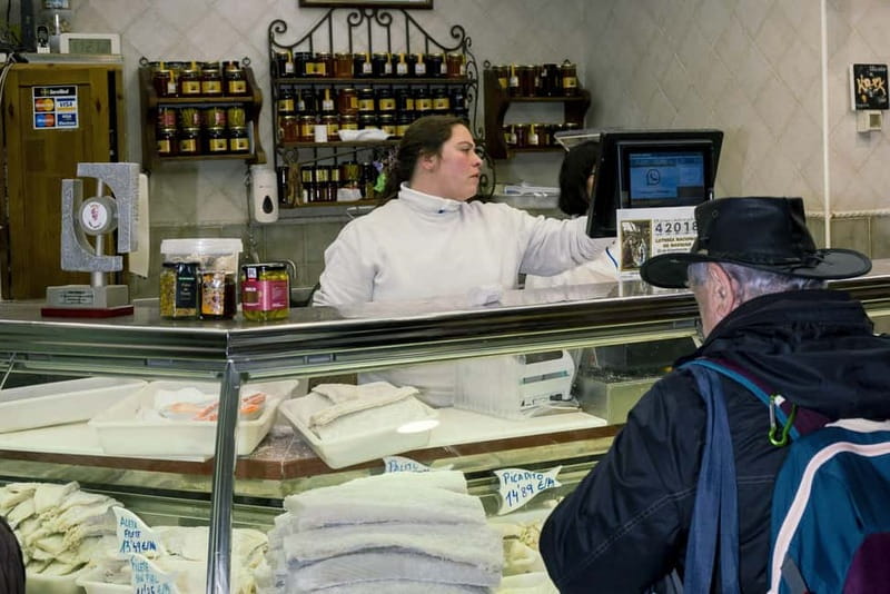 San Sebastián: Market Tour and Basque Cooking Class English - Starting the Day with a Market Visit in San Sebastián