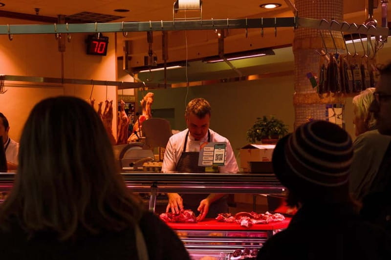 San Sebastián: Market Tour and Basque Cooking Class English - Cooking and Sharing Regional Dishes