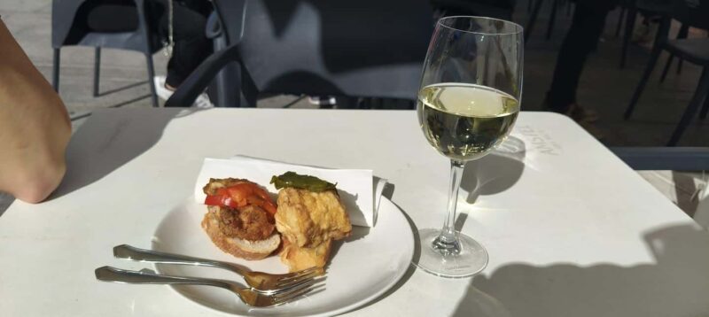 San Sebastian: Pintxo Tour with Wine and Ex-Chef Guide - Key Points