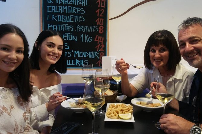 San Sebastian Pintxos Tour for Gourmets in the Old Town - The Top Pintxo Bars in the Heart of the Old Town