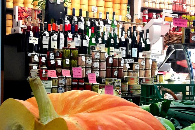 San Sebastián Private Food-Historical tour & meal at a Gastronomy Club - Physical Requirements and Accessibility