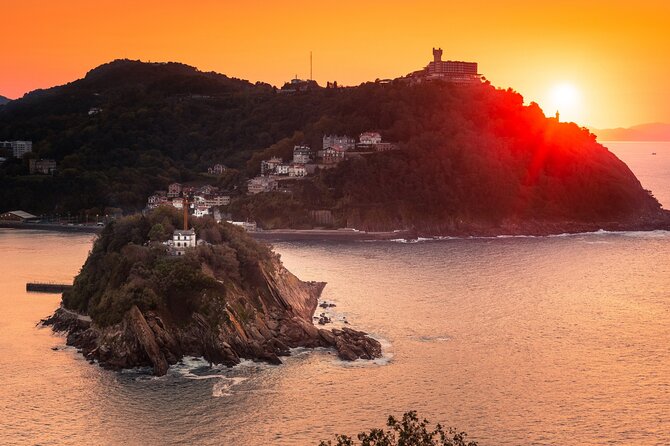 San Sebastian Scavenger Hunt and Highlights Self-Guided Tour - Discover Over 10 San Sebastian Landmarks Through Puzzle Challenges