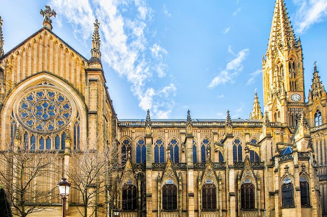 San Sebastian Scavenger Hunt and Highlights Self-Guided Tour - Discover Hidden Corners and Local Legends