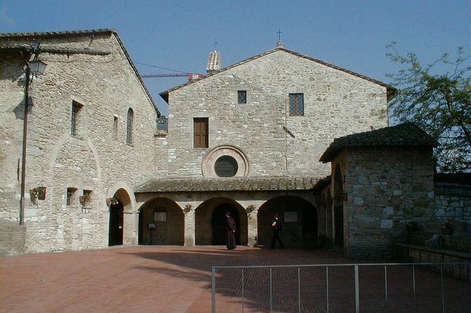Sanctuaries and Franciscan Sites surround Assisi - Key Points