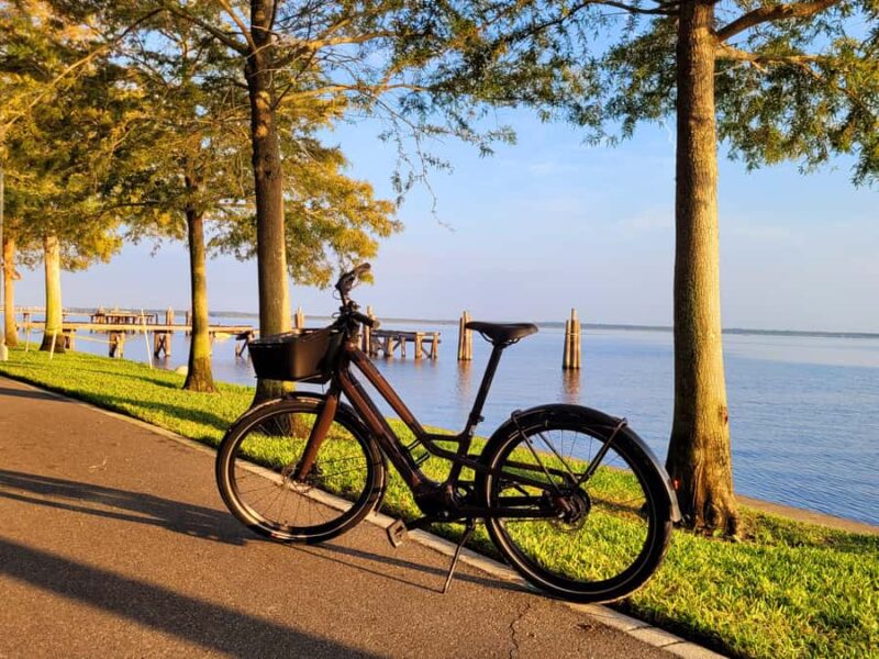 Sanford: E-Bike Rental with Helmet and Lock - The Sum Up: A Relaxed and Scenic Way to Discover Sanford