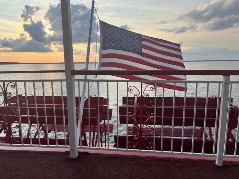 Sanford: St. Johns River Buffet Dinner Cruise - Key Points