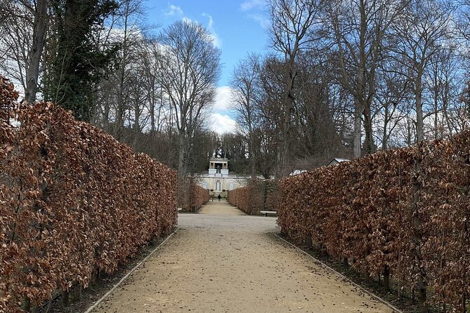 Sanssouci Park: A Self-Guide Audio Tour of the Garden's Landmarks - The Grave of Frederick the Great and Potatoes on His Tomb