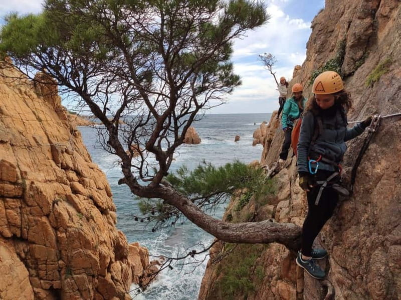 Sant Feliu de Guíxols: Guided tour of the Cala del Molí Via Ferrata - Total Duration and Booking Flexibility