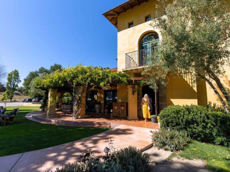 Santa Barbara 3-Winery Tour with Picnic Lunch & Tastings - Santa Barbara 3-Winery Tour with Picnic Lunch & Tastings: An Insider Look