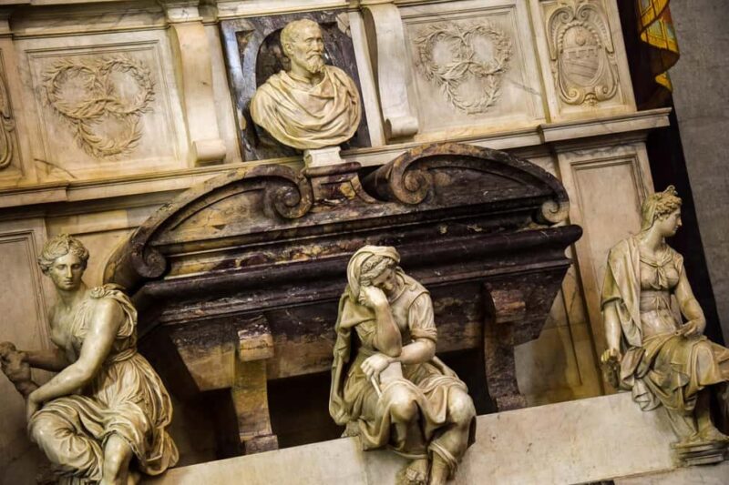 Santa Croce Basilica Guided Tour - The Tombs of Florentine Geniuses: Michelangelo, Galileo, and Machiavelli