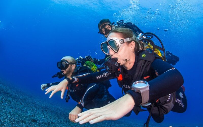 Santa Cruz de Tenerife: Advanced introductory course - Unlocking the Depths of Santa Cruz de Tenerife with an Advanced Introductory Dive Course