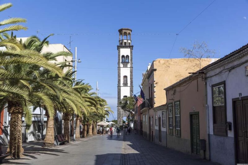 Santa Cruz de Tenerife: walking tour with an expert local guide - Stepping Back in Time at Plaza de España