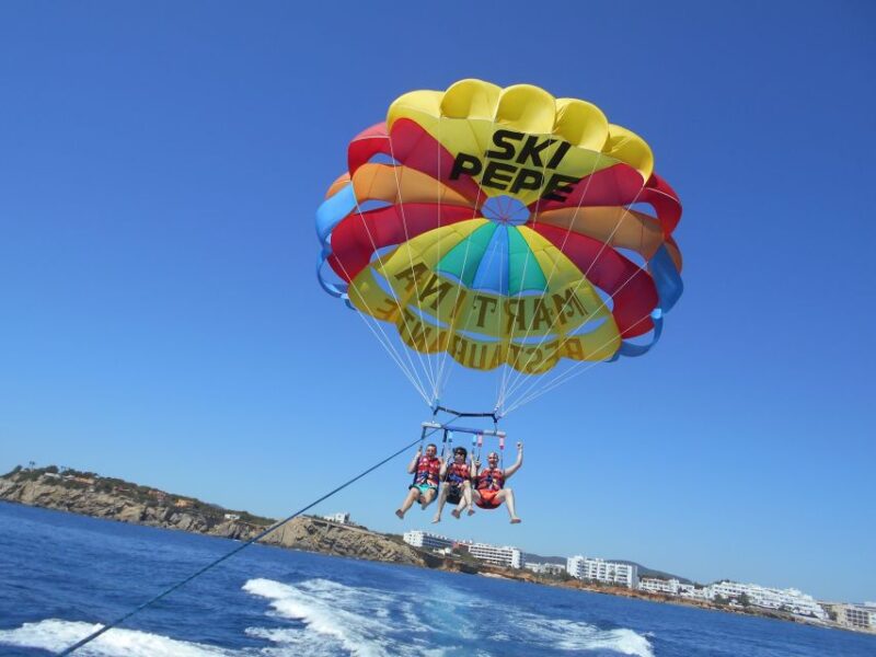 Santa Eulària des Riu: Parasailing Boat Cruise with Drinks - Music, Drinks, and the Onboard Atmosphere