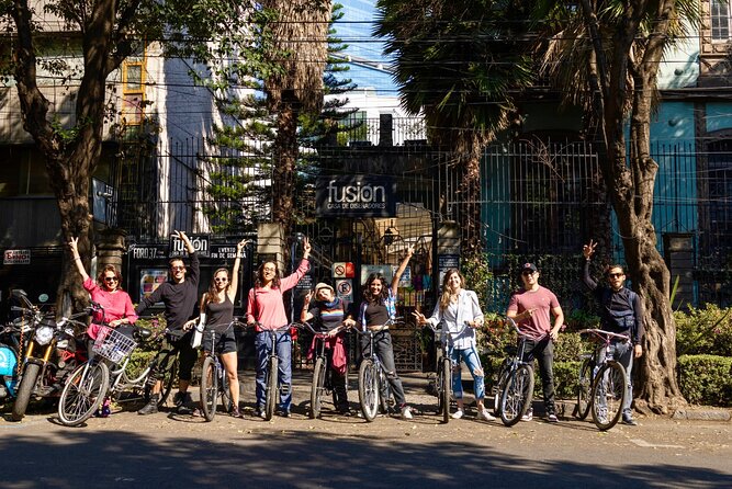 Santa Maria la Rivera, Bites and Bikes Tour - Touring the Monumento a la Revolución and Frontón México