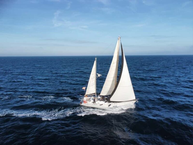 Santa Pola: Sail to Tabarca, snorkel, and enjoy sunset with a tasting - Santa Polas Bay and Lighthouse: The Starting Point